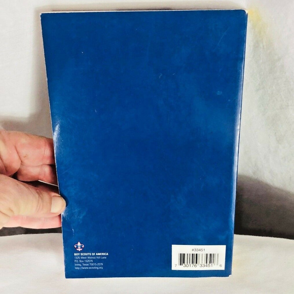 Boy Scouts of America 2005 Cub Scout Handbook - Picture 6 of 6